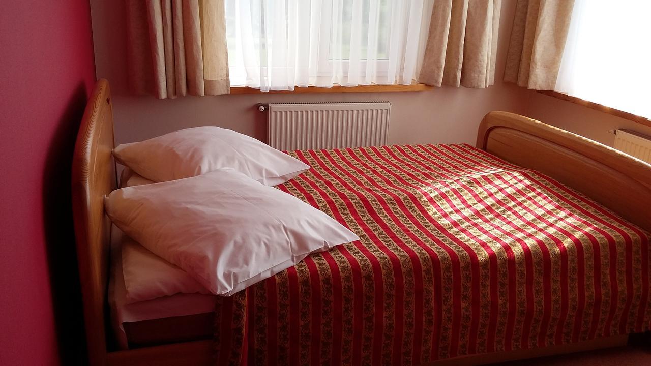Motel Piligrimo Uzeiga Kadares Exterior foto
